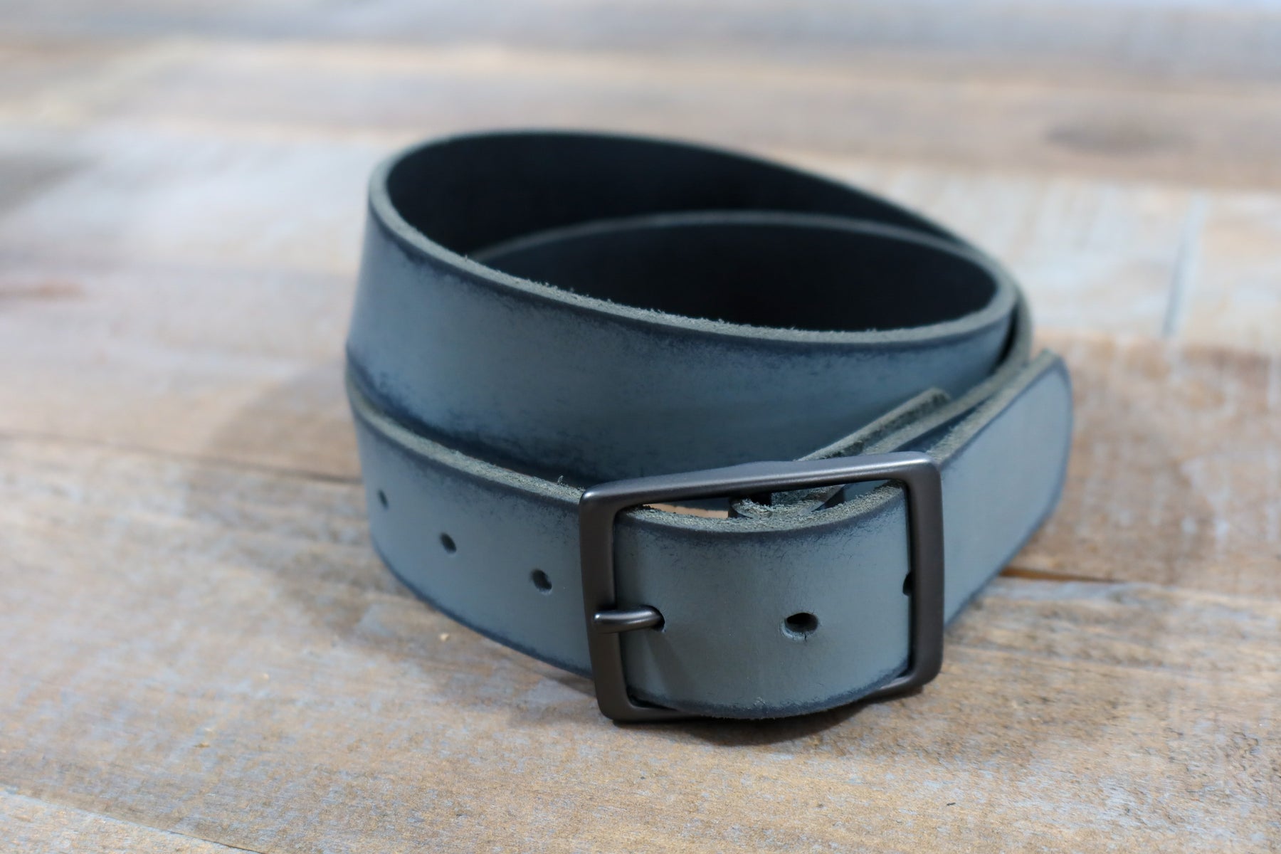 Distressed Black Leather Belt – FosterWeld